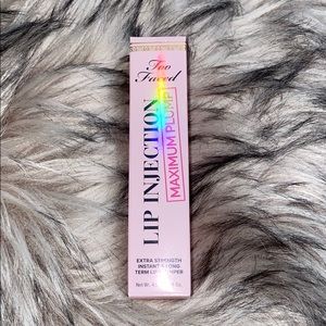 Too Faced Lip Injection Maximum Plump